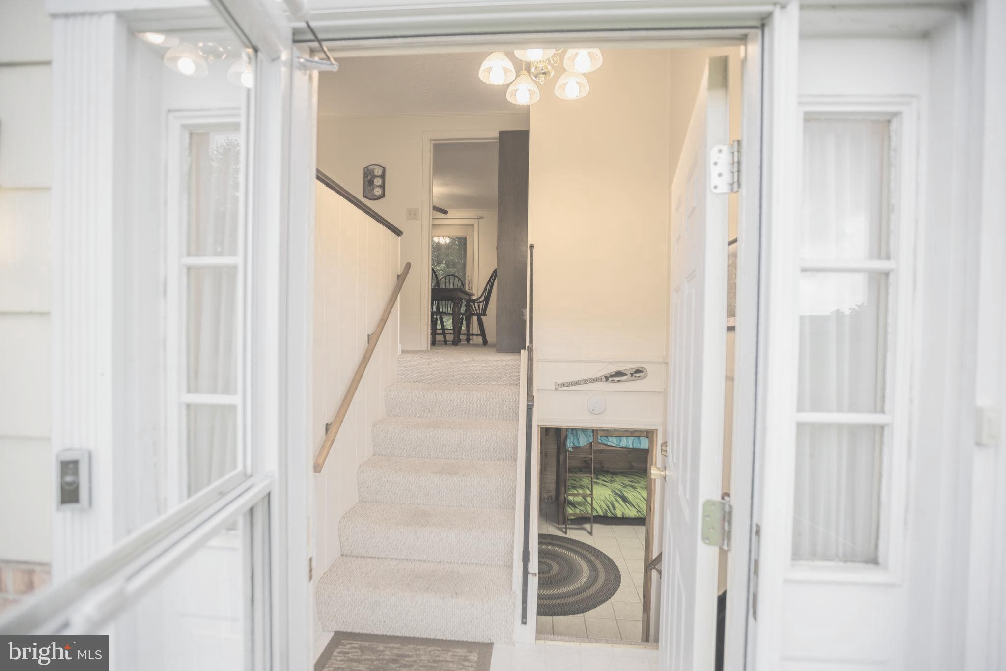 7216 Sang Run Road McHenry, MD 21541 - Photo 5 of 40 Split level entrance