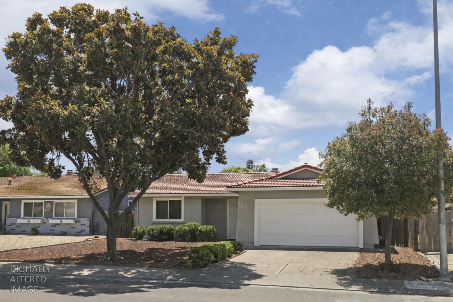 1118 Fallbrook Drive Stockton, CA 95210 - Photo 2 of 38 Gallery Image 2