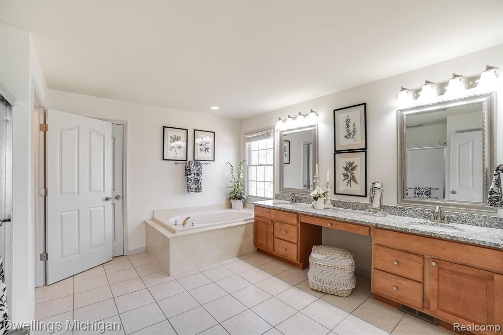 48213 Glenmount Road Canton, MI 48187 - Photo 32 of 53