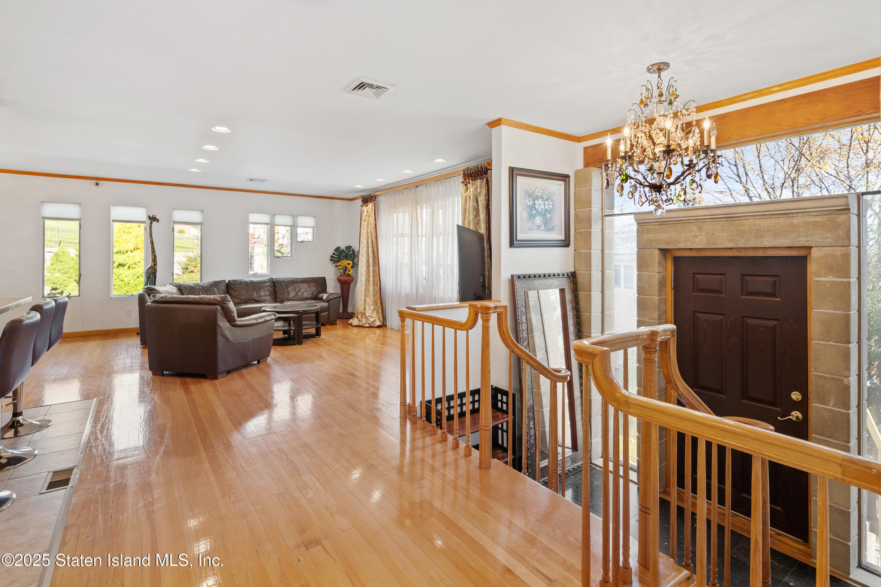 44 Douglas Road Staten Island, NY 10304 - Photo 9 of 67 035.jpg