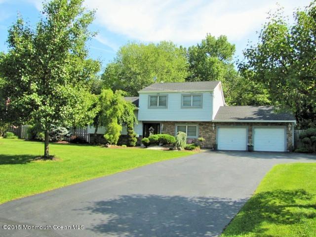 32 Chesapeake Rd front