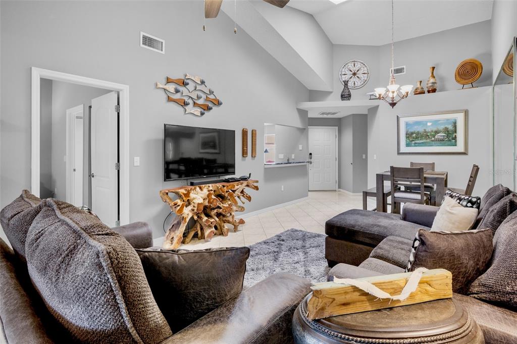 5607 Monte Rosso Road Sarasota, FL 34243 - Photo 11 of 30 Gallery Image 11