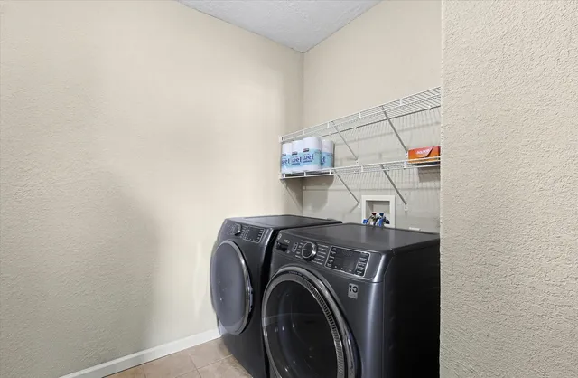 $229,900 | 102 Essex Lane, Unit 10, Savoy, IL 61874