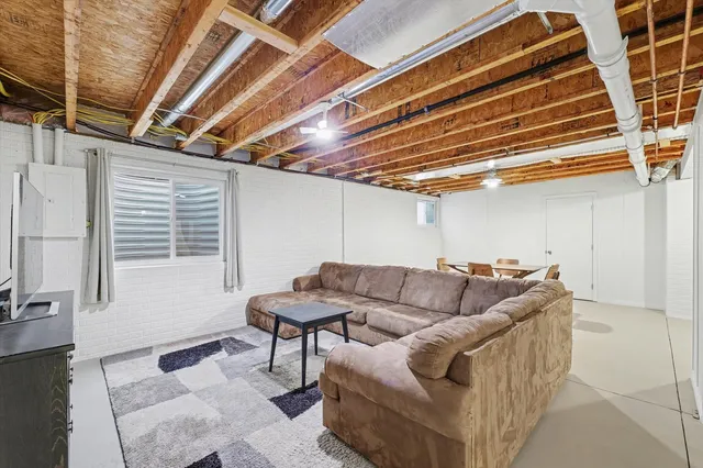 $229,900 | 102 Essex Lane, Unit 10, Savoy, IL 61874