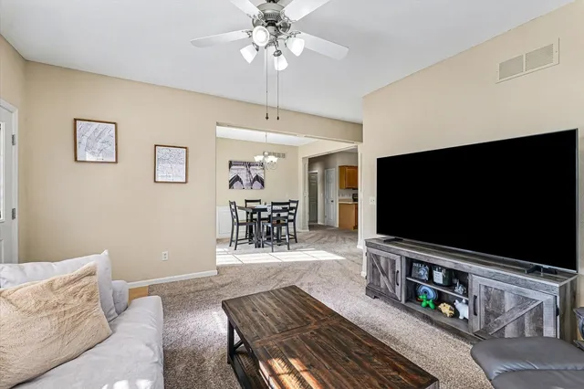 $229,900 | 102 Essex Lane, Unit 10, Savoy, IL 61874