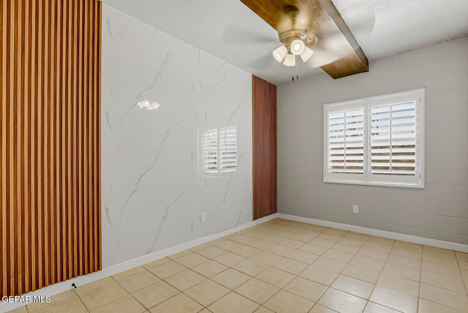 366 Riverside Drive Sunland Park, NM 88063 - Photo 13 of 34 a view of an empty room with a window