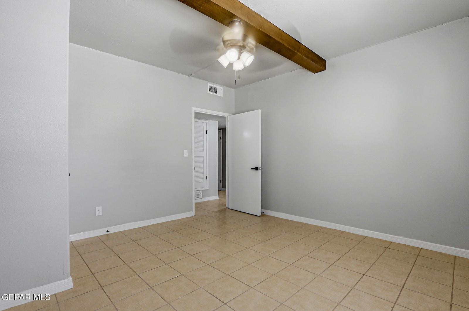 366 Riverside Drive Sunland Park, NM 88063 - Photo 23 of 34 a view of an empty room