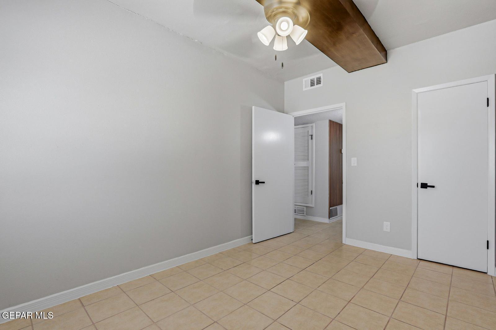 366 Riverside Drive Sunland Park, NM 88063 - Photo 25 of 34 a view of an empty room