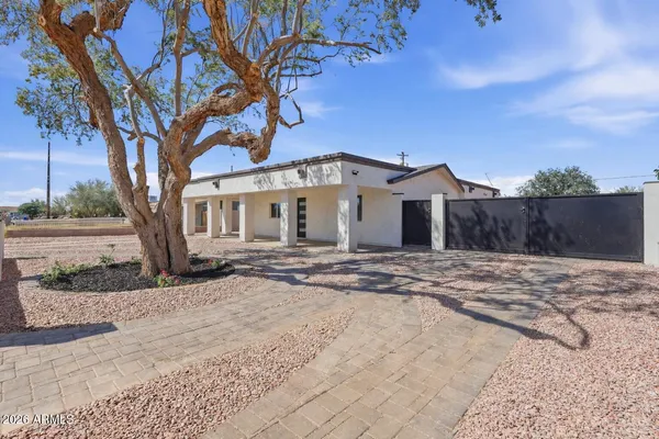 $450,000 | 426 North 105th Street, Mesa, AZ 85207