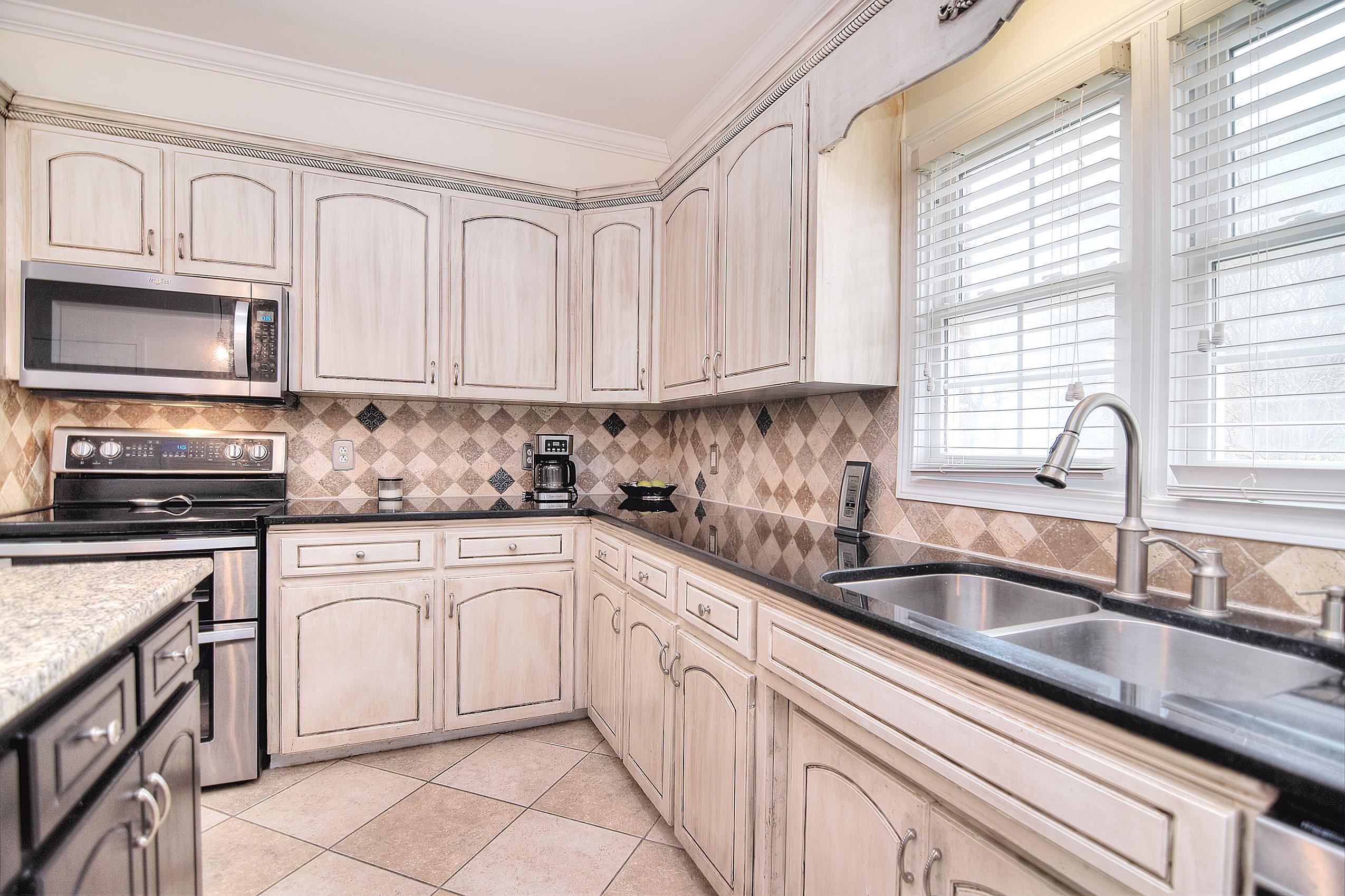 323 Fishermans Cove Inman, SC 29349 - Photo 13 of 20 Kitchen