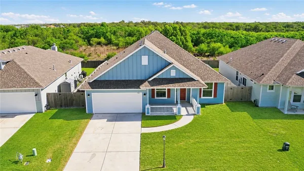 $449,500 | 157 Shady Terrace, Rockport, TX 78382
