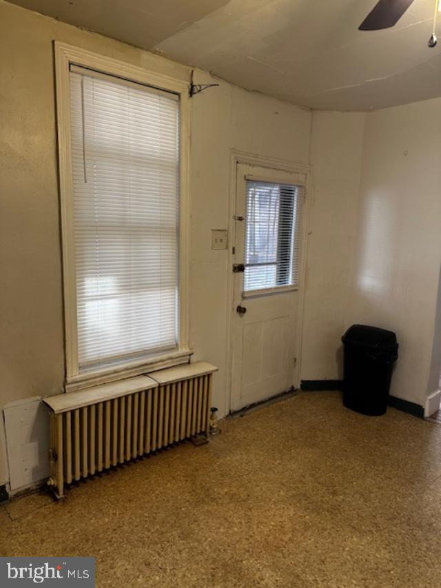 335 Chestnut Street Pottstown, PA 19464 - Photo 28 of 32 an empty room with a window