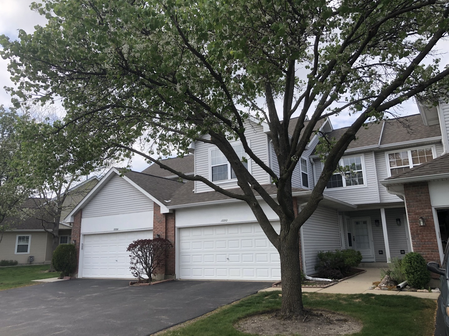 13352 West Heiden Circle Lake Bluff, IL 60044 - Photo 1 of 18