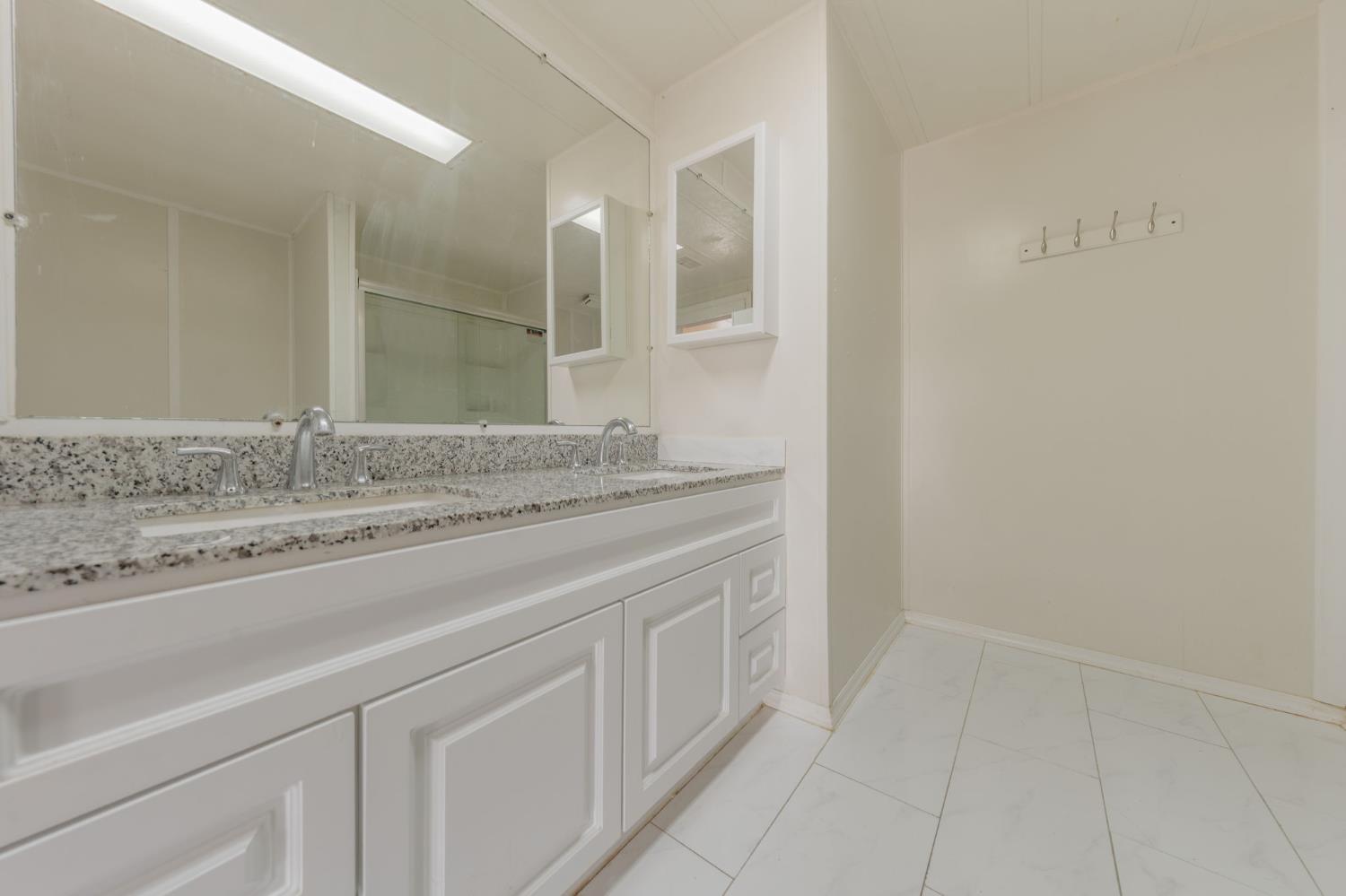 240 California Loop Sacramento, CA 95823 - Photo 22 of 42