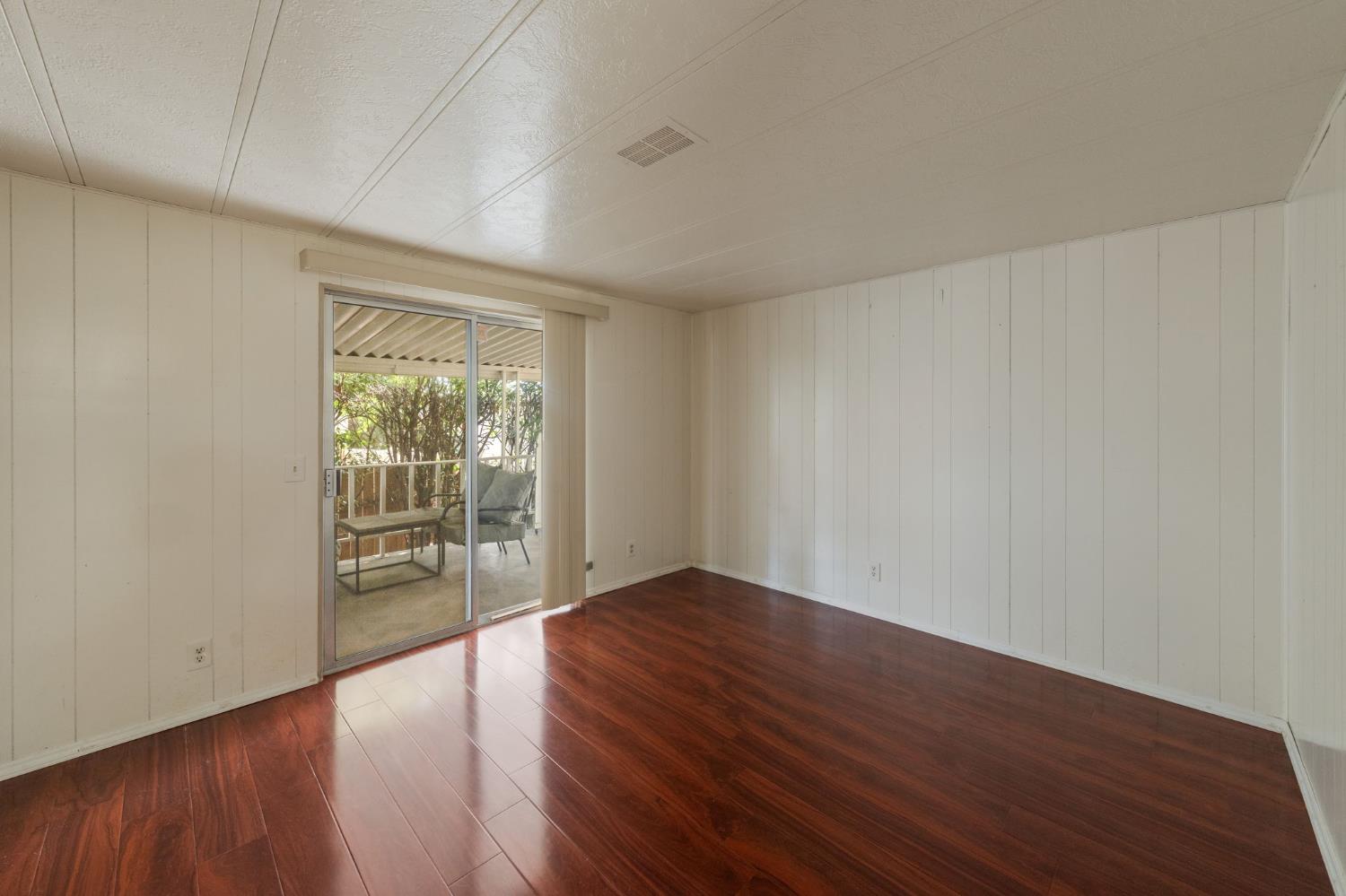 240 California Loop Sacramento, CA 95823 - Photo 24 of 42