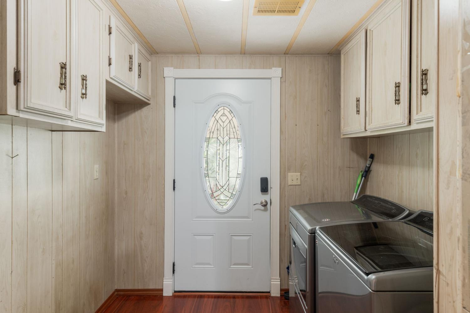 240 California Loop Sacramento, CA 95823 - Photo 28 of 42