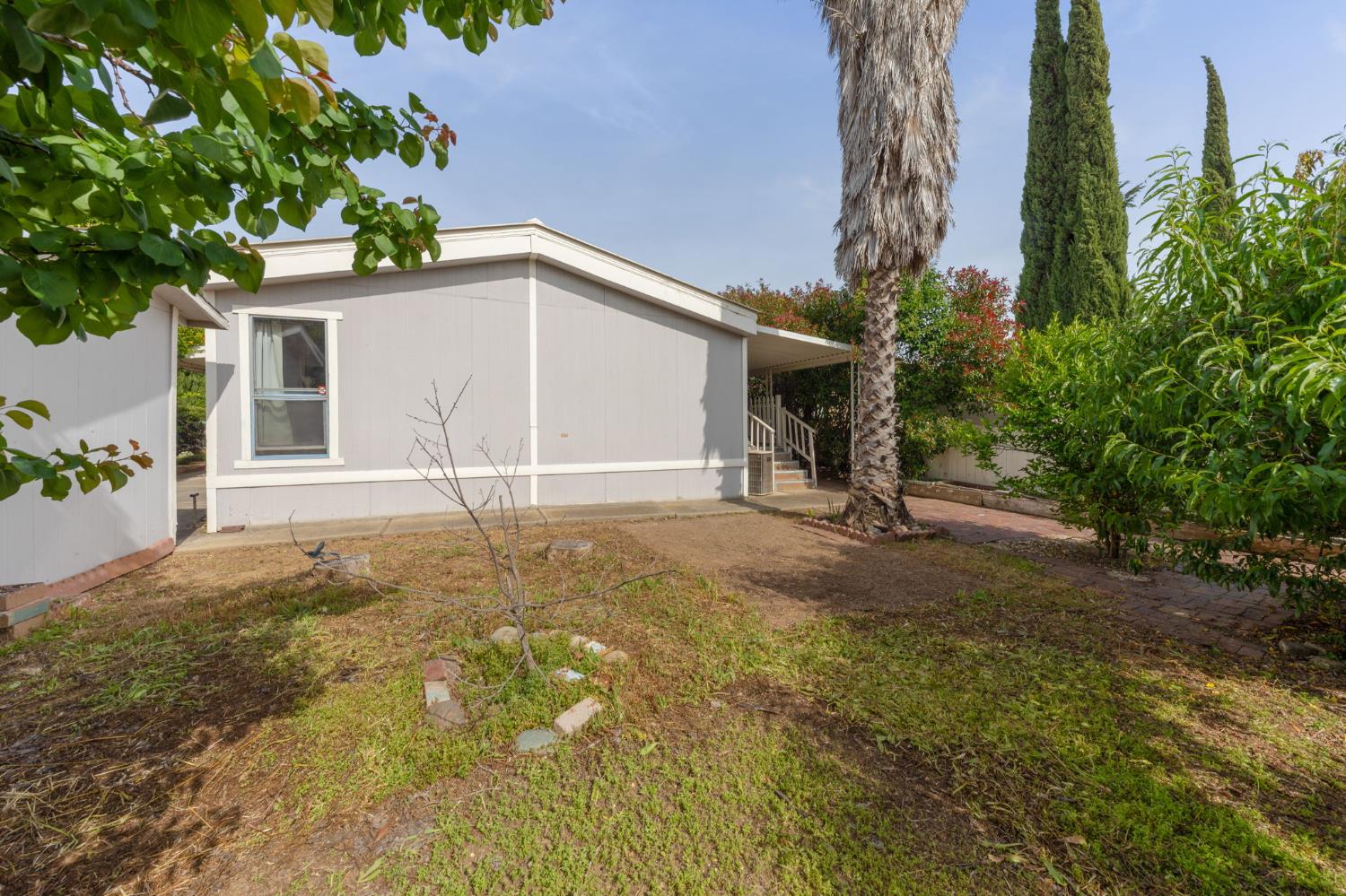 240 California Loop Sacramento, CA 95823 - Photo 37 of 42