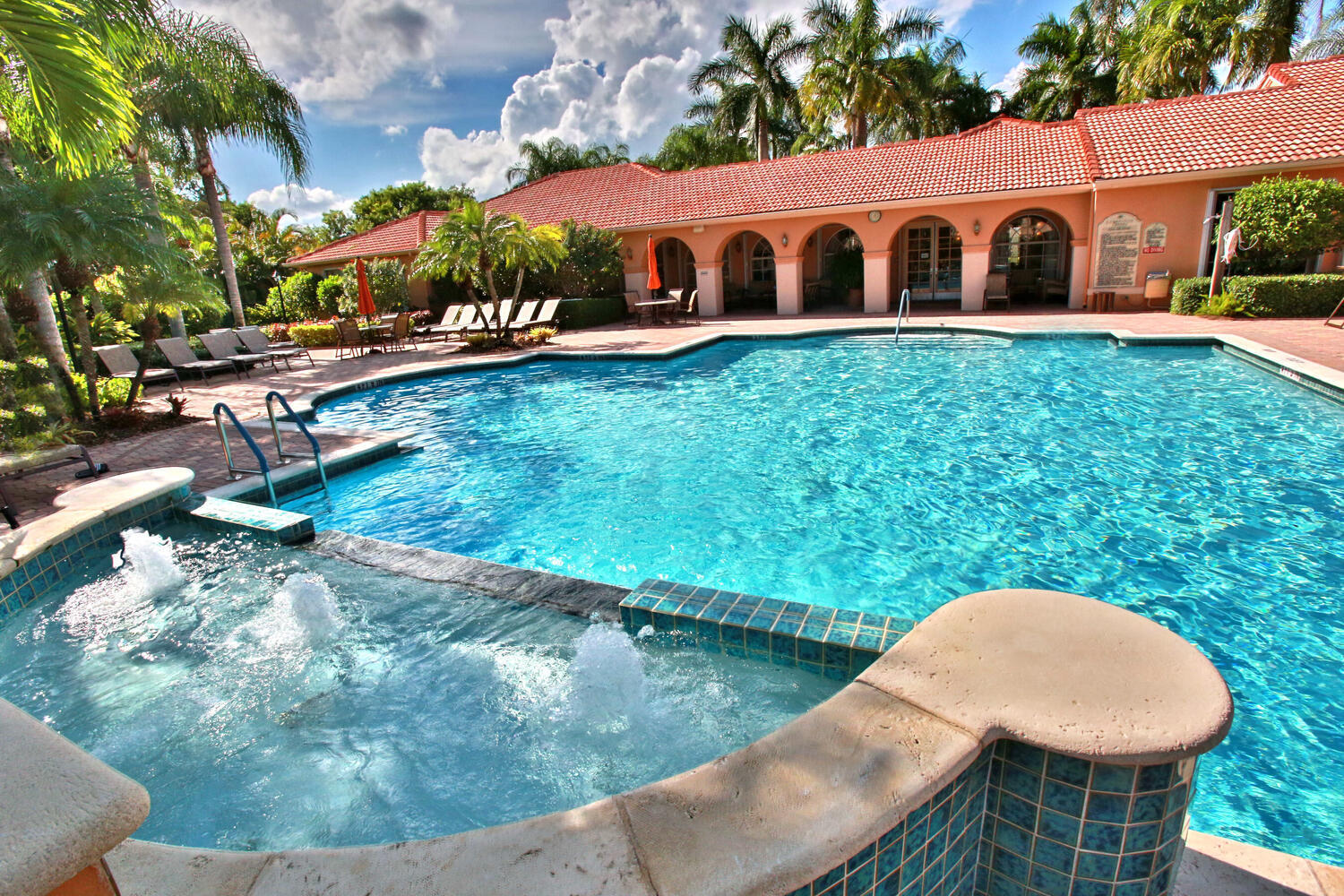6849 Sun River Road Boynton Beach, FL 33437 - Photo 29 of 35 32-Pooljpg