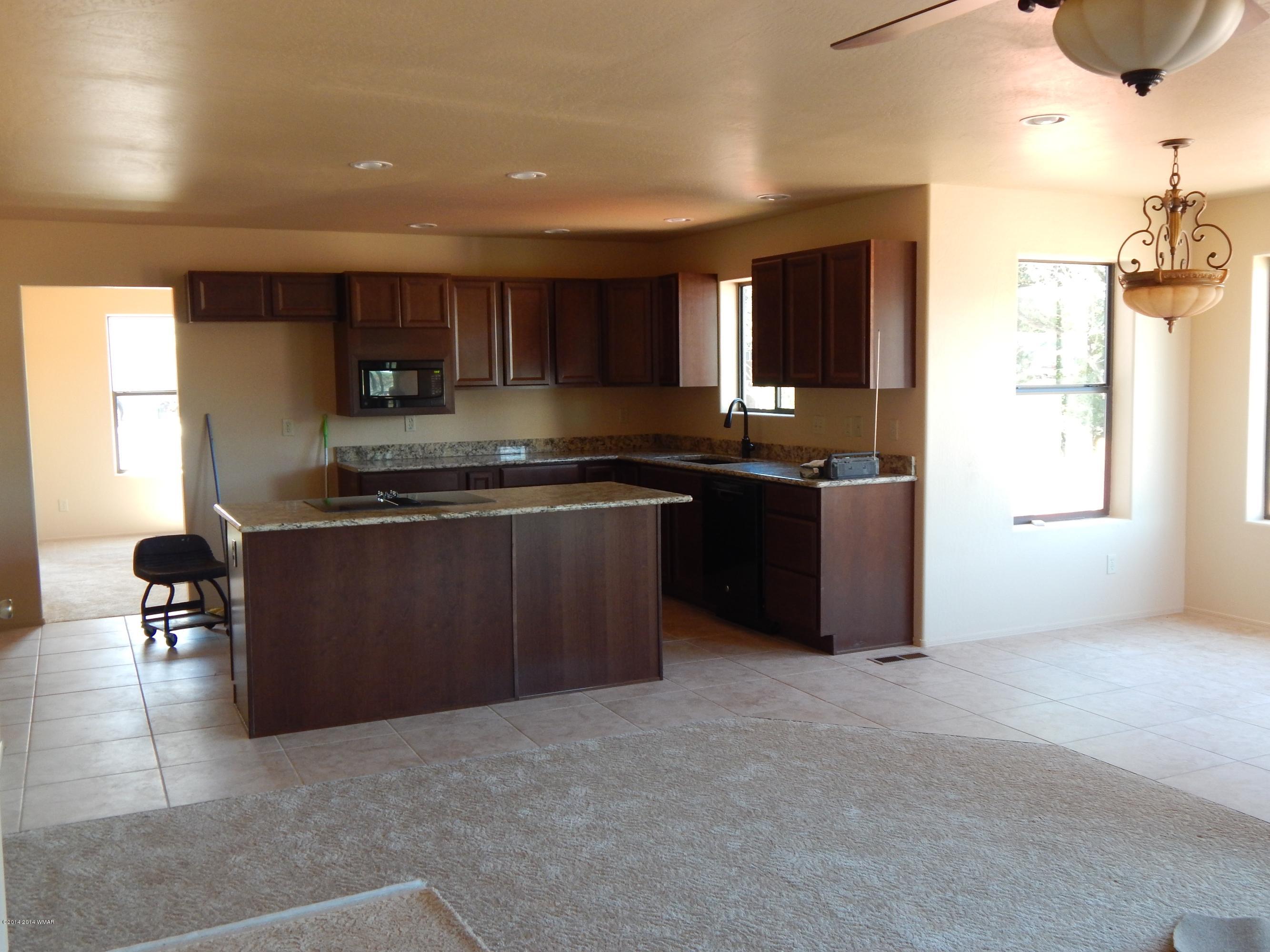 481 North Voigt Street Springerville, AZ 85938 - Photo 5 of 19