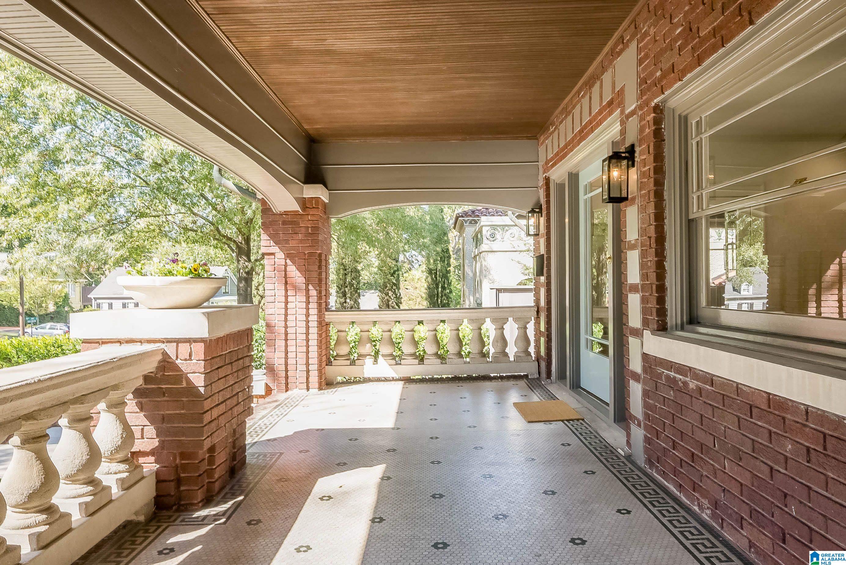 1011 Glen View Road Birmingham, AL 35222 - Photo 4 of 35