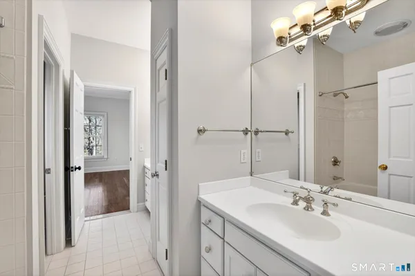 $1,650,000 | 7 Winhall Lane, West Hartford, CT 06105