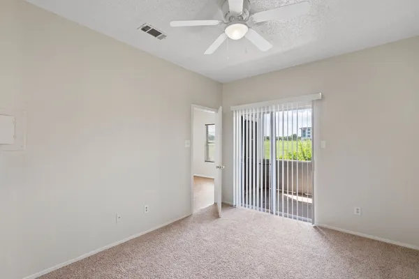 $799 | 12166 Metric Boulevard, Unit 1013, Austin, TX 78758