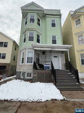 $2,450 | 23 9th Avenue, East Orange, NJ 07018