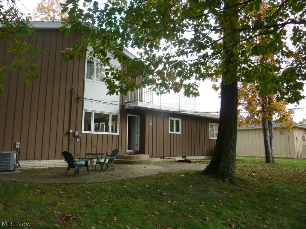 1938 Winchester Road Cleveland, OH 44124 - Photo 21 of 25