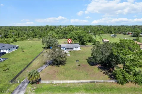 $495,000 | 4121 16th Avenue Northeast, Naples, FL 34120