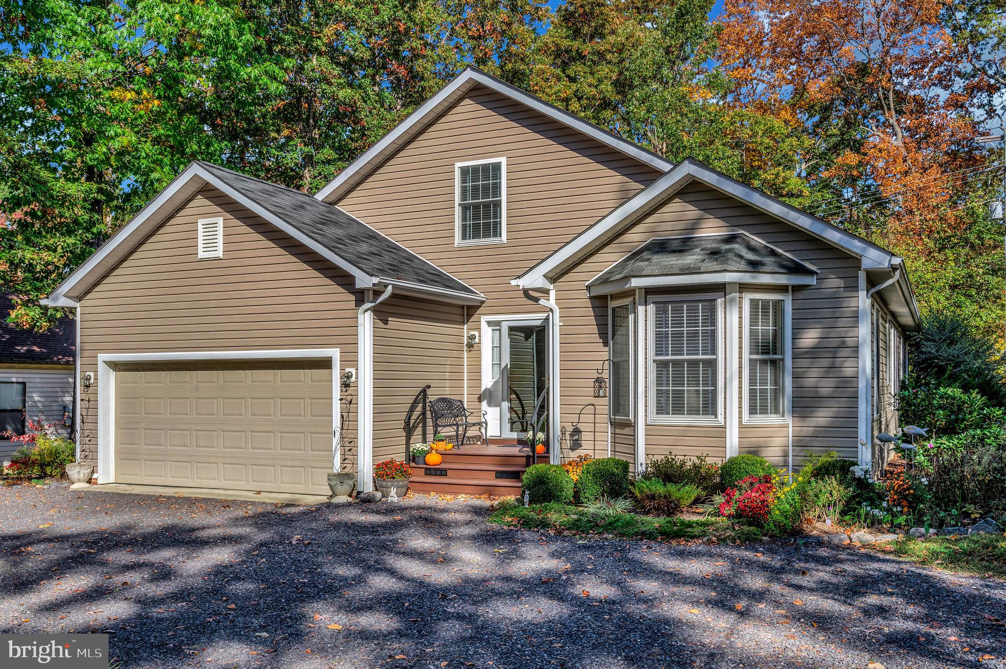 a view of a house with outdoor space