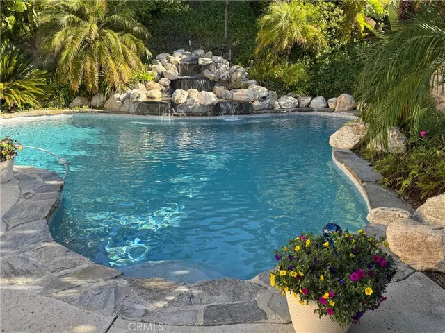 $2,159,000 | 2234 Flintridge Drive, Glendale, CA 91206