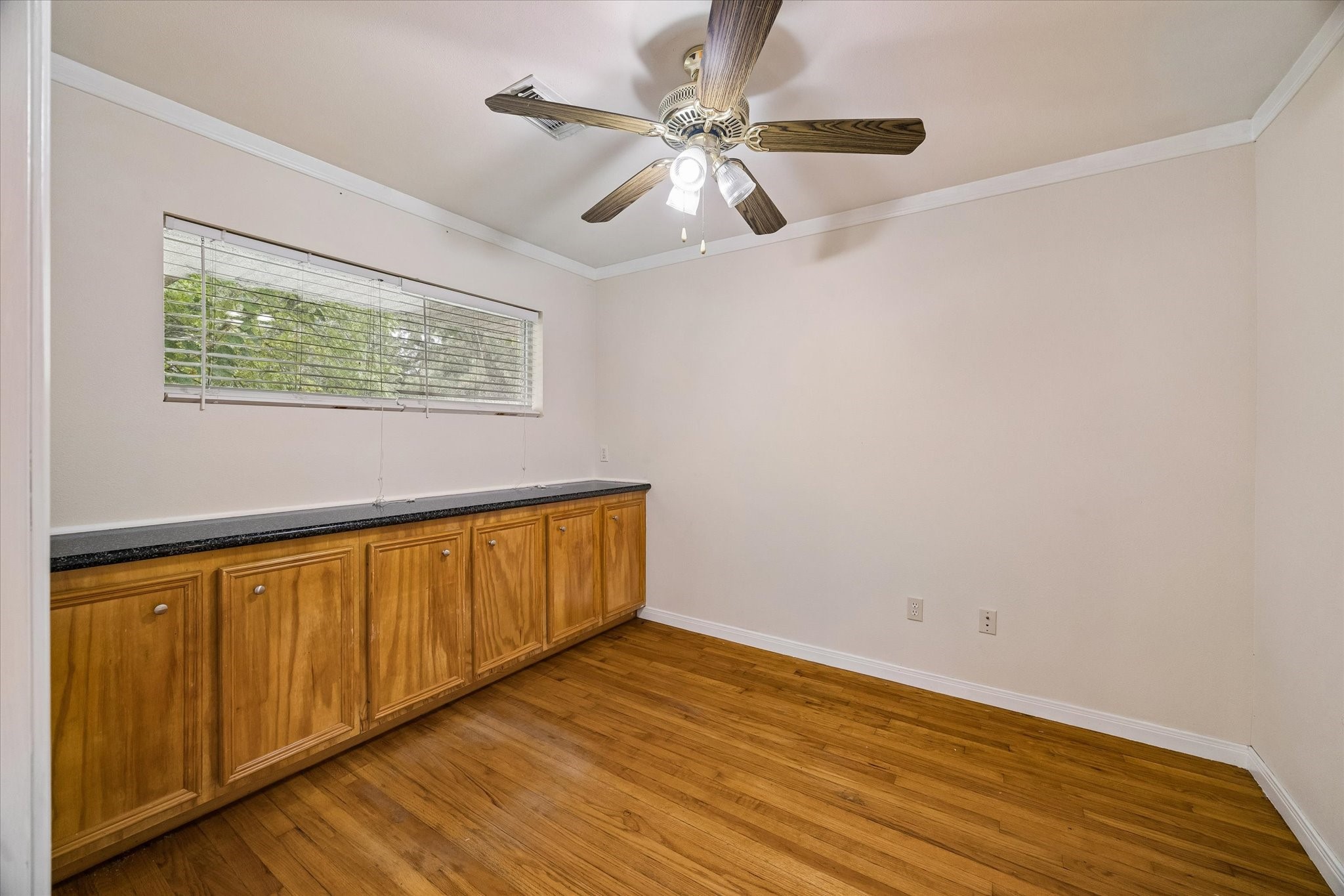 1740 Crownover Road Houston, TX 77080 - Photo 7 of 30 Gallery Image 7