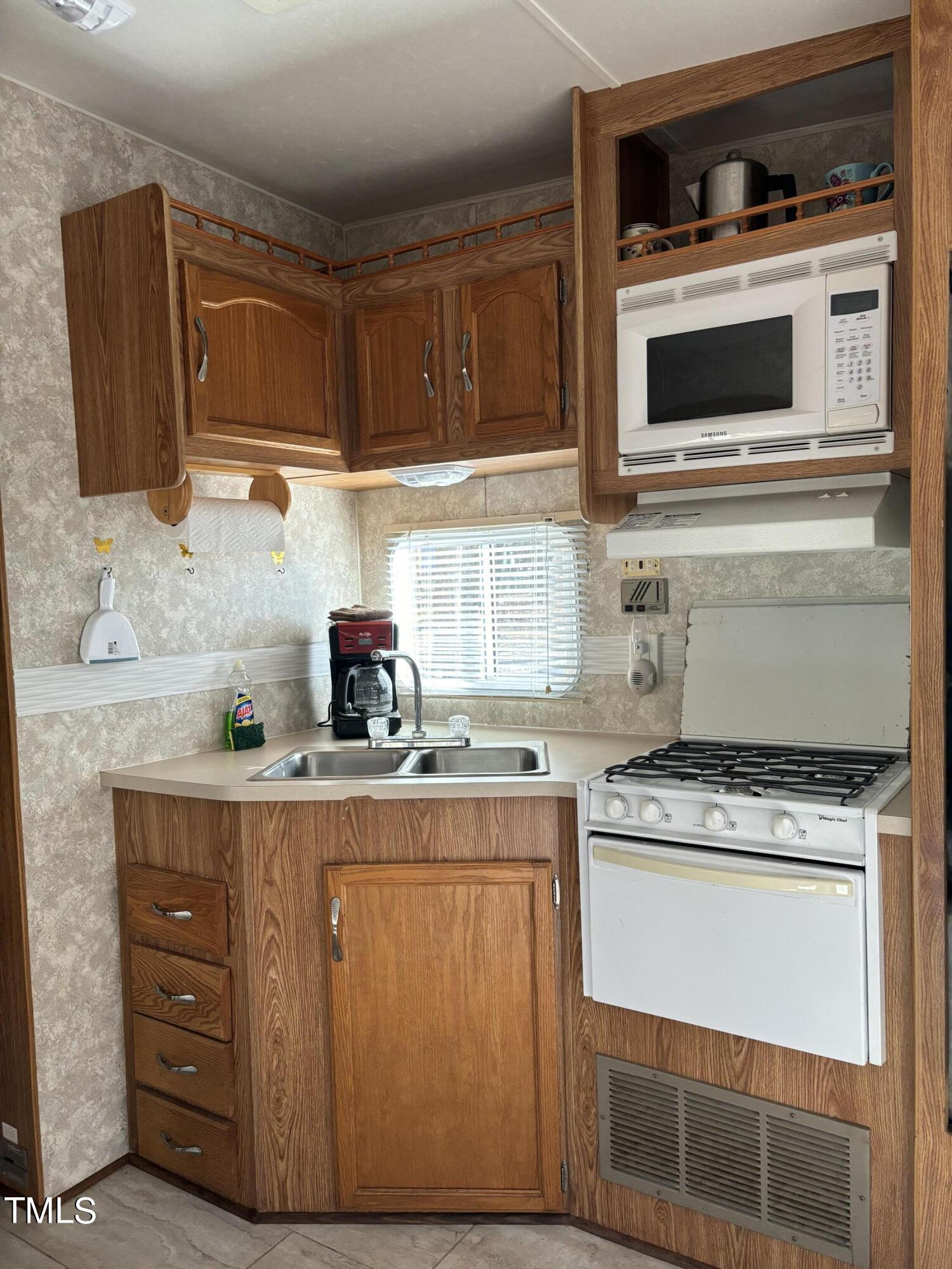 239 Vega Loop Spring Hope, NC 27882 - Photo 21 of 41 Coachman