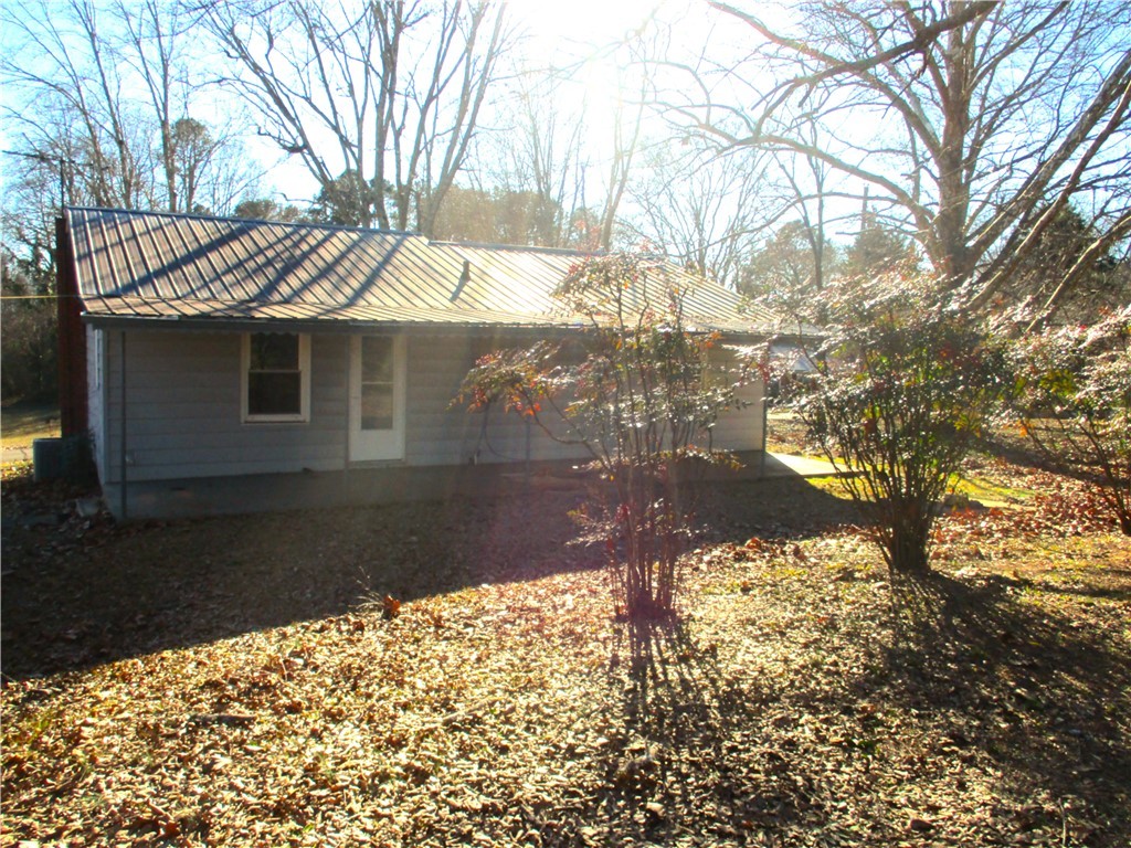 417 Welborn Road West Union, SC 29696 - Photo 5 of 17