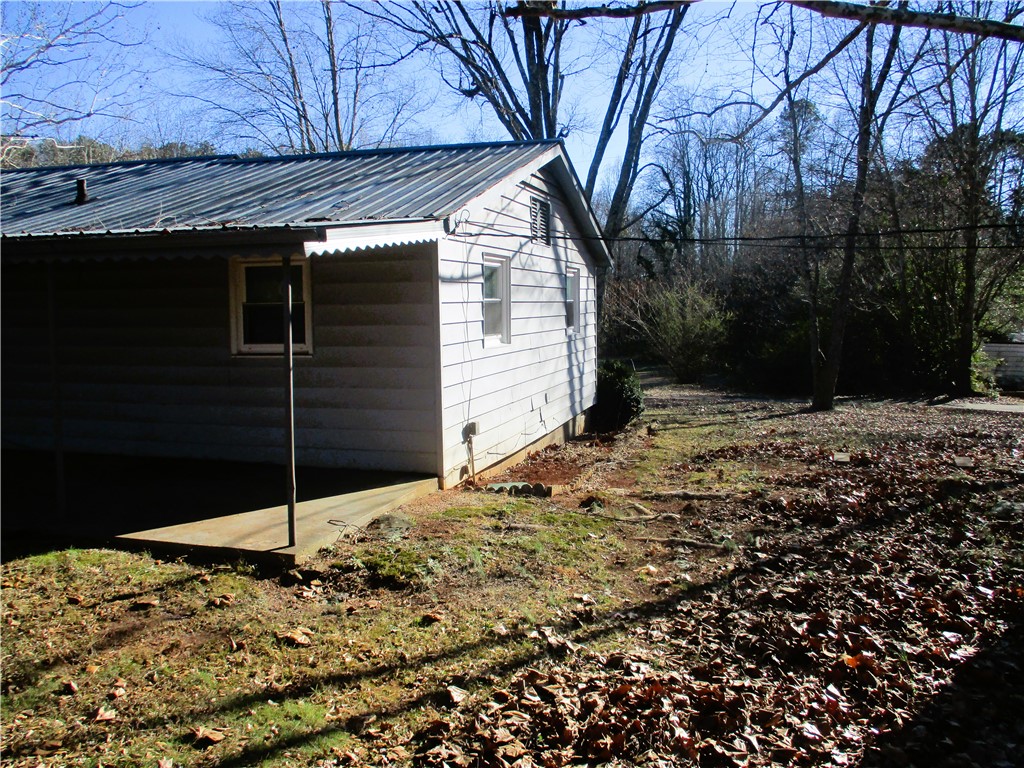 417 Welborn Road West Union, SC 29696 - Photo 6 of 17