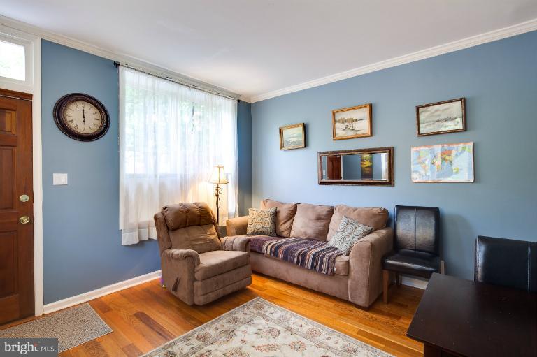 600 South Paca Street Baltimore, MD 21230 - Photo 11 of 21 Family Room