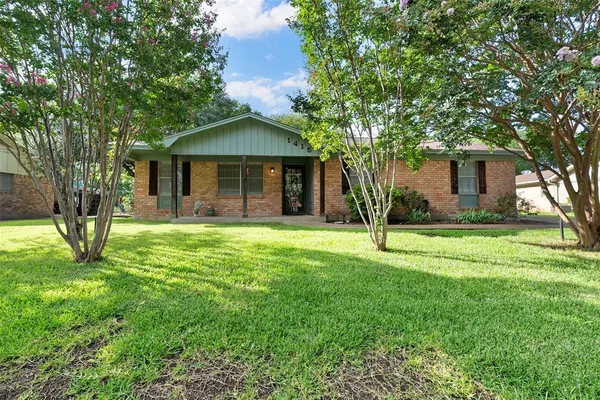$244,000 | 1415 Meadowlark Drive, Hillsboro, TX 76645