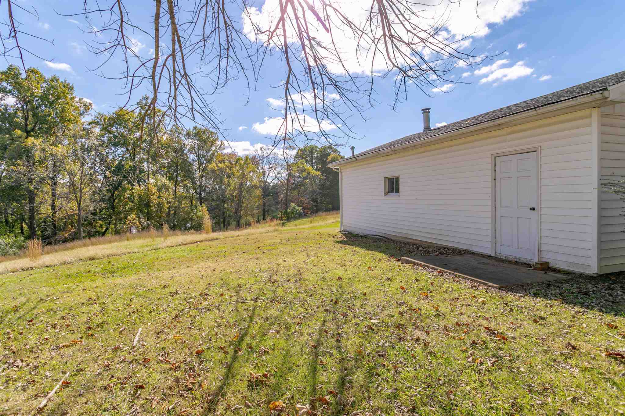 941 Campbell Road Evansville, IN 47725 - Photo 14 of 20 Gallery Image 14