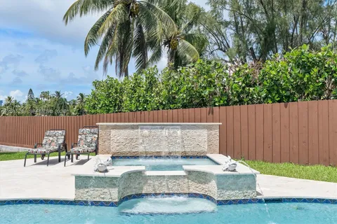 $2,295,000 | 2531 Northeast 195th Street, Miami, FL 33180