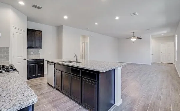 $2,050 | 2111 River Pne Road, Forney, TX 75126
