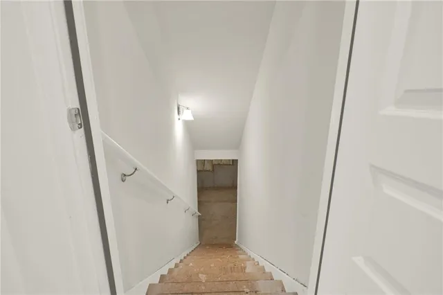 a view of a livingroom with an empty space