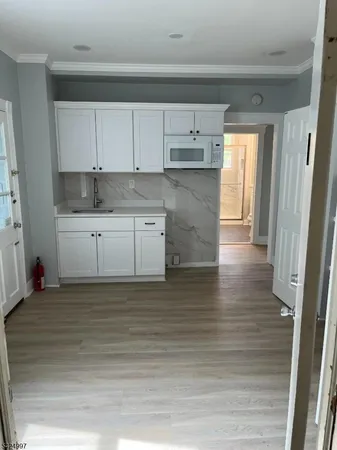 $2,700 | 513 Valley Street, Unit 1, Maplewood, NJ 07040