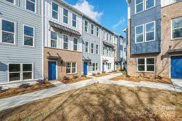 $2,600 | 3011 Jolene Court, Charlotte, NC 28206