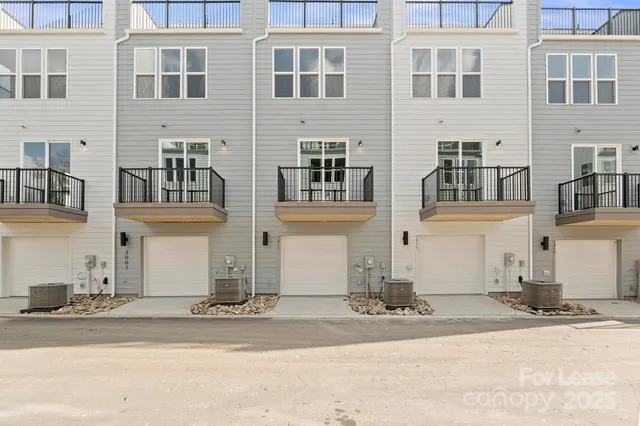 $2,600 | 3011 Jolene Court, Charlotte, NC 28206