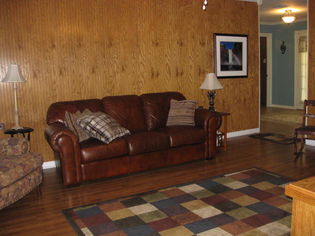 204 Rural Drive Bourg, LA 70343 - Photo 2 of 13 Living Room