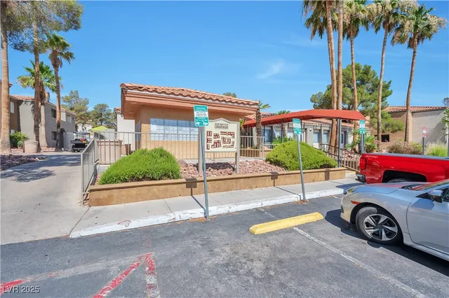 $224,900 | 3151 North Soaring Gulls Drive, Unit 2050, Las Vegas, NV 89128