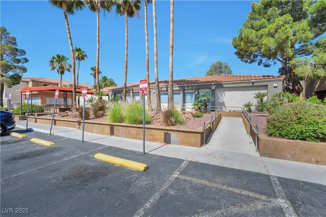 $224,900 | 3151 North Soaring Gulls Drive, Unit 2050, Las Vegas, NV 89128