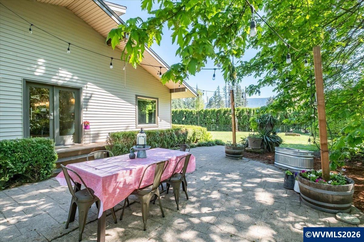 604 West Central Street Gates, OR 97346 - Photo 43 of 50