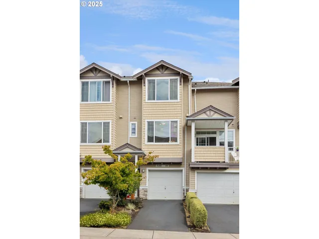 $319,000 | 15205 Southwest Warbler Way, Unit 104, Beaverton, OR 97007