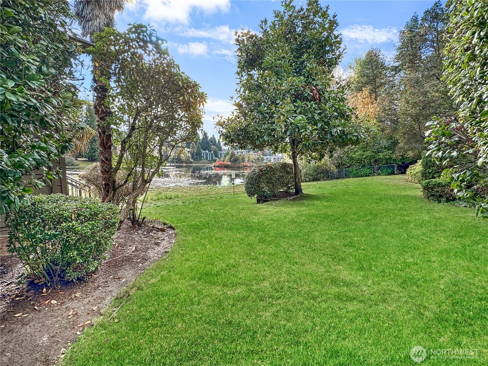820 Cady Road, Unit E102 Everett, WA 98203 - Photo 11 of 39 Gallery Image 11